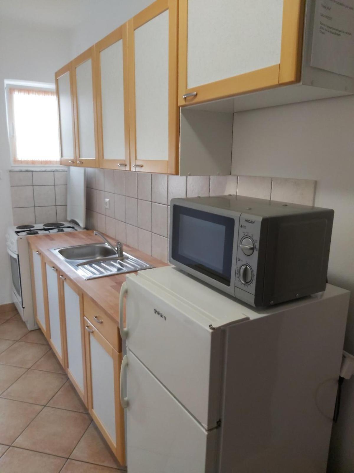 Apartmani Anita Malinska Exterior photo